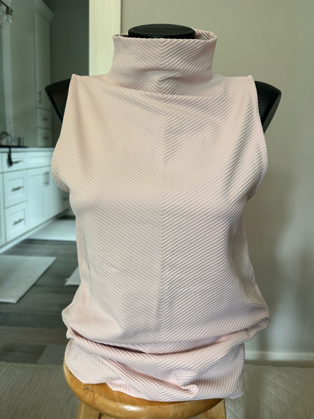 Athleta Sleeveless High Neck Textured Top - Light Pink